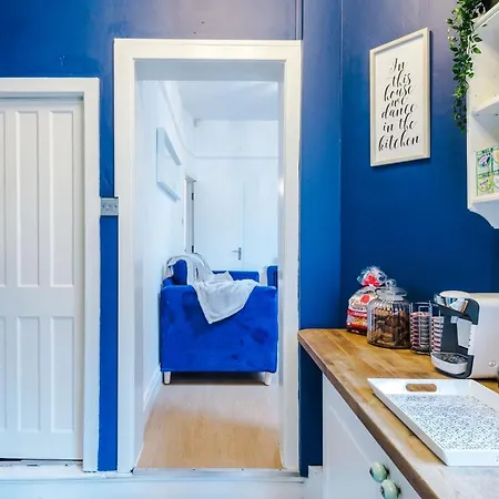 R&r Nr Mediacity 4 Bedrms, 6 Beds, Free Parking Holiday home