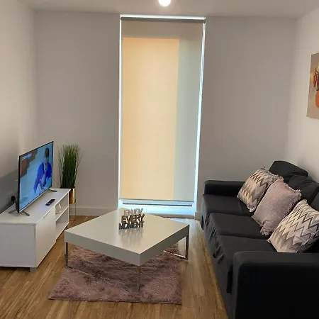 1 Bedroom Lovely In Salford Quays Free Street Parking Subject To Availability Apartment