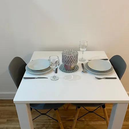 1 Bedroom Lovely In Salford Quays Free Street Parking Subject To Availability