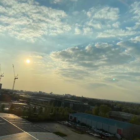 1 Bedroom Lovely In Salford Quays Free Street Parking Subject To Availability * Manchester