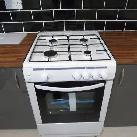 דירה Great 2-bed In Next To Trams *