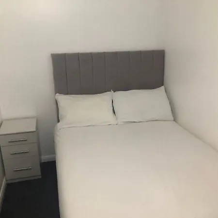 Kiki'S Guest House * Manchester