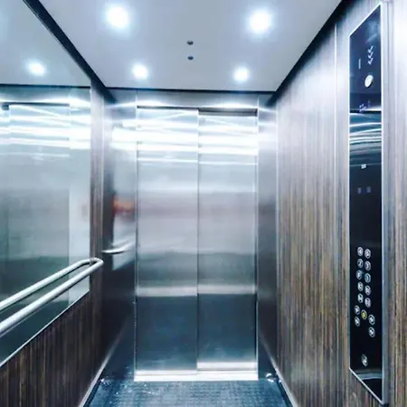 The Halo 2 Bedroom Apartment- Hosted By Mcr Dens * Manchester