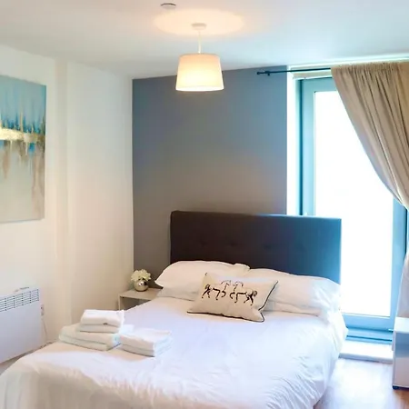 Hallsphere - Stunning Salford Quays 아파트 맨체스터