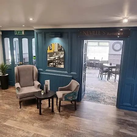 Birch Hotel 3*
