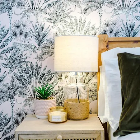 Rest & Recharge In Hulme By The City Centre Apartmán
