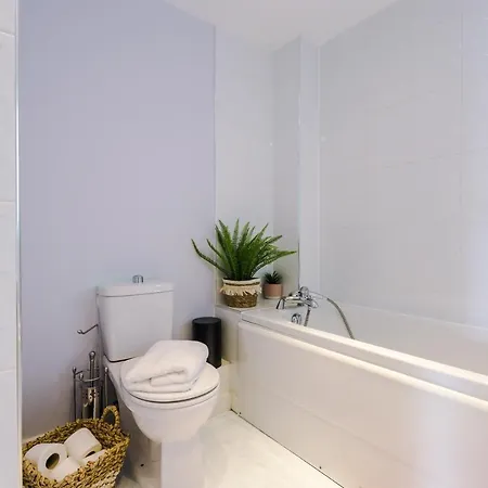 Rest & Recharge In Hulme By The City Centre *