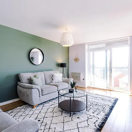 Rest & Recharge In Hulme By The City Centre