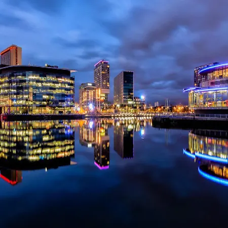 아파트 Hallsphere - Stunning Salford Quays 맨체스터