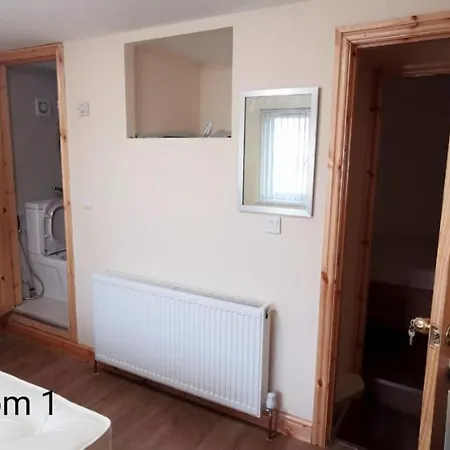 Entire Newly Built Apartment *