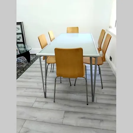 Cherie Gorgeous 4 Bedrooms Stylish Modern House In Manchester Holiday home