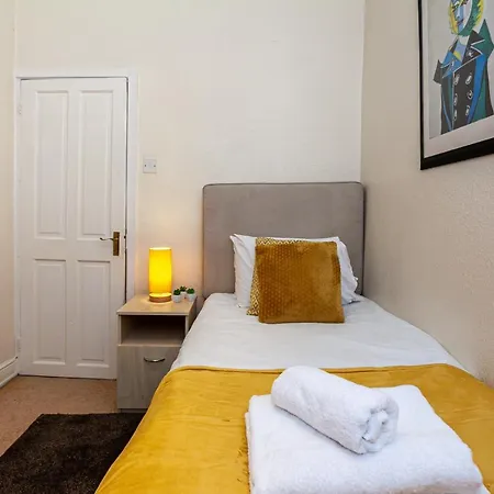 Διαμέρισμα Spacious Comfortable 3Bed Home - Great Location *