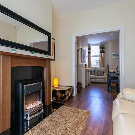 Spacious Comfortable 3Bed Home - Great Location Апартаменты *