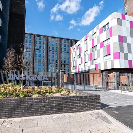 Insignia By Guestz *