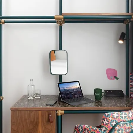 Yotel Deansgate 4* مانشستر