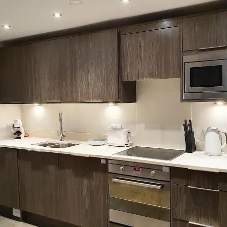 דירה Tribe World Explore