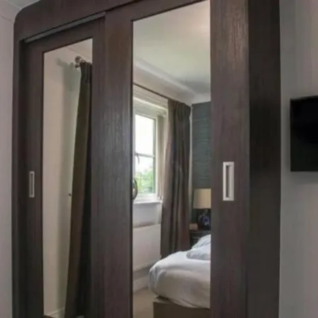 Holiday home Luxury 4 Bedroom House *