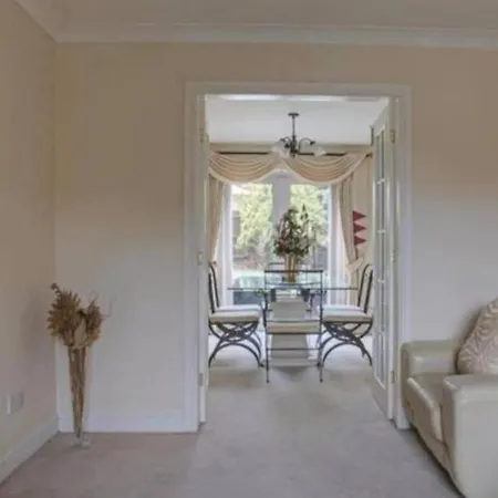 Luxury 4 Bedroom House * Manchester