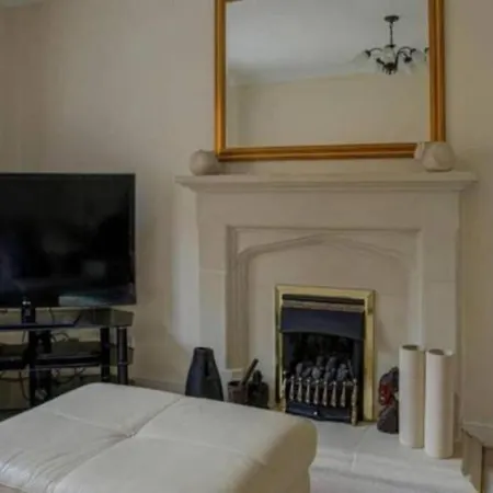 Feriehus Luxury 4 Bedroom House Manchester