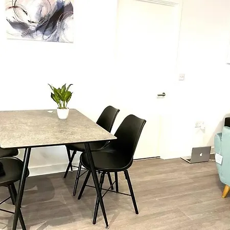 New Residential And Family Friendly Apartment Close To Manchester Old Trafford Deansgate City And Trafford Centre Διαμέρισμα