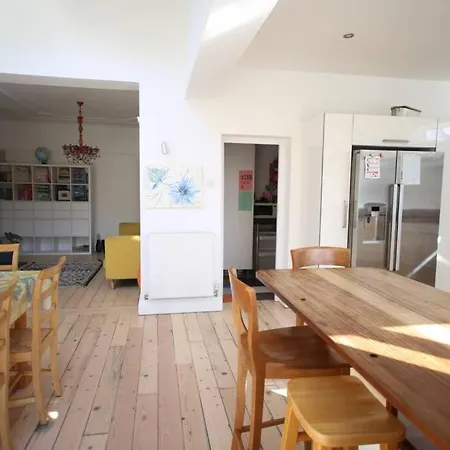 Spacious Family In Chorlton