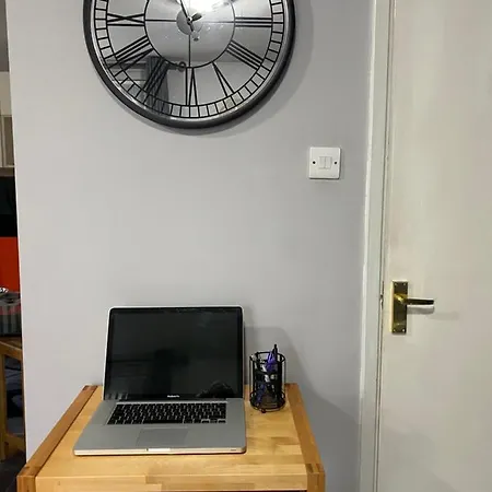 Manchester Apartment For 4 Guests Perfect For Keyworkers! Апартаменты Манчестер