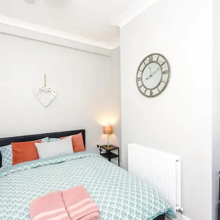 בית נופש 3-Bed House In Salford - Hosted By Mcr Dens
