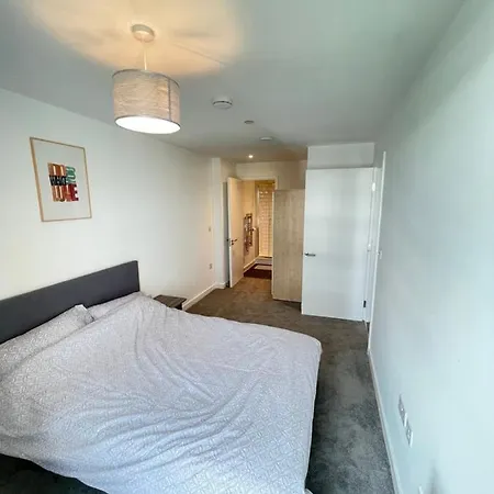 Διαμέρισμα New Residential And Family Friendly Apartment Close To Manchester Old Trafford Deansgate City And Trafford Centre