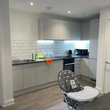Διαμέρισμα New Residential And Family Friendly Apartment Close To Manchester Old Trafford Deansgate City And Trafford Centre Μάντσεστερ