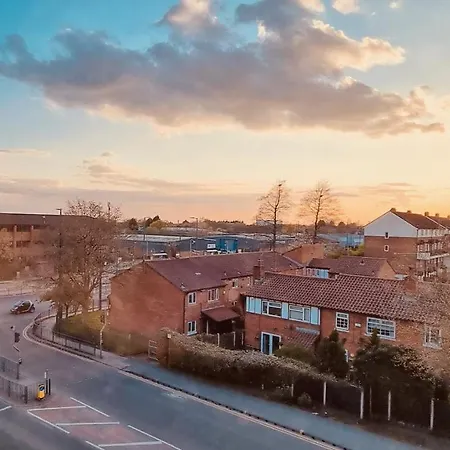Apartment 1 Bedroom Apartment At Sa Booking Serviced Accommodation Salford - Free Wifi