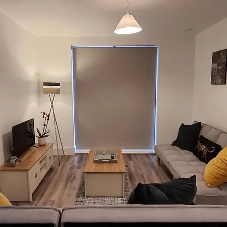 1 Bedroom Apartment At Sa Booking Serviced Accommodation Salford - Free Wifi Manchester