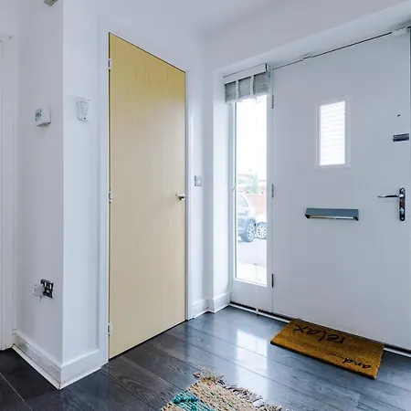 Coop Live Arena & Etihad Stadium 4bedroom Townhouse With Free Parking