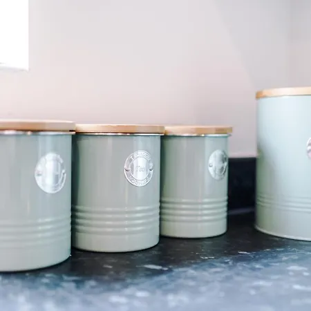 Hébergement de vacances Coop Live Arena & Etihad Stadium 4bedroom Townhouse With Free Parking *