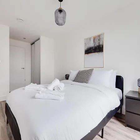 Daire Pass The Keys Modern 2 Bedroom Apartment Manchester Media City