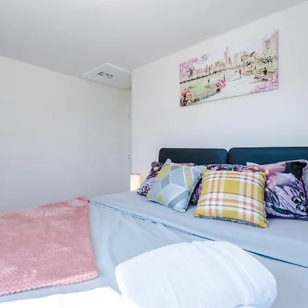 Apartment Vidale Court, 3 Bedroom House With River Irwell View, Sleeps 6