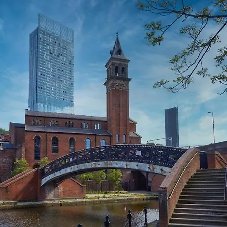 Adelphi Wharf Luxury Apartment Manchester