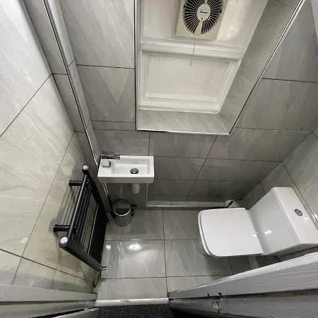 4 Bedroom House Next To City Centre *