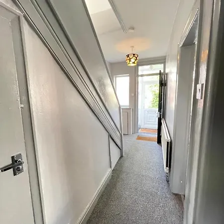 4 Bedroom House Next To City Centre Semesterbostad Manchester