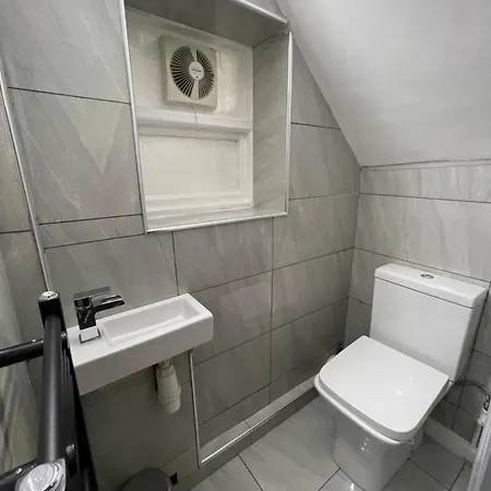 Semesterbostad 4 Bedroom House Next To City Centre Manchester