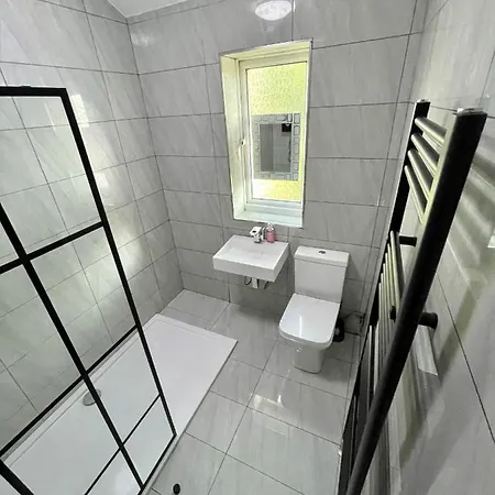 Semesterbostad 4 Bedroom House Next To City Centre