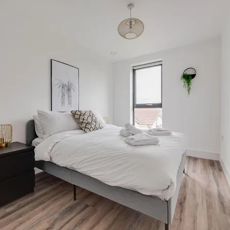 Pass The Keys Modern 2 Bedroom Apartment Manchester Media City * Manchester