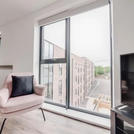 Pass The Keys Modern 2 Bedroom Apartment Manchester Media City Daire *