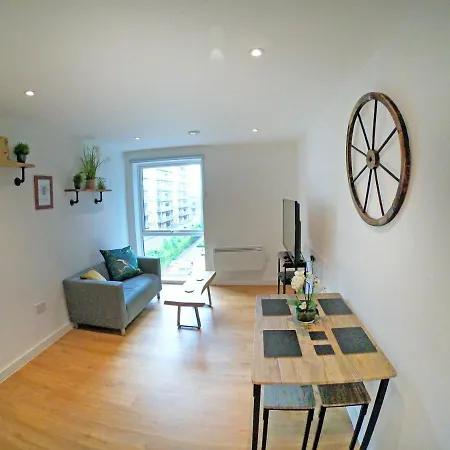 Perfect Apartment Near Manchester City Centre & Manchester Piccadilly Train Station *