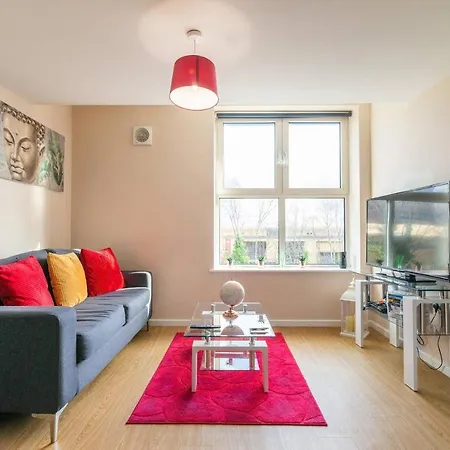 Perfect Duplex Near United Old Trafford Football Stadium Manchester