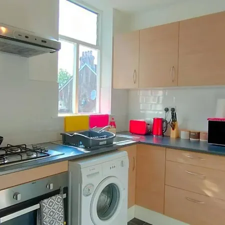 Apartment Champions Man United Stadium 3 Bedroom House