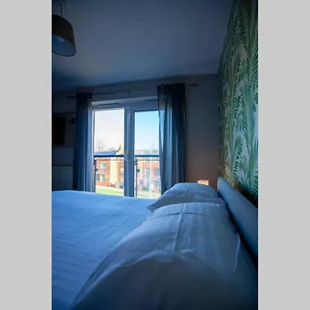 Stunning 4 Bed Walking Distance From City Centre Manchester