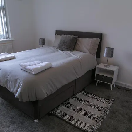 Captivating 2-bed In