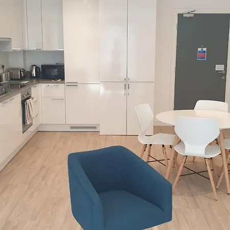 Quay Exchange Quay * Manchester