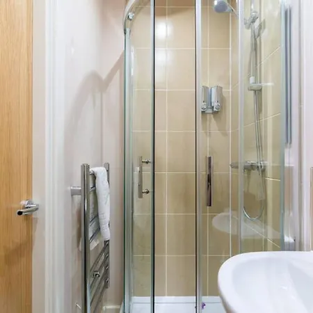 Lejlighed Perfect Duplex Near United Old Trafford Football Stadium *