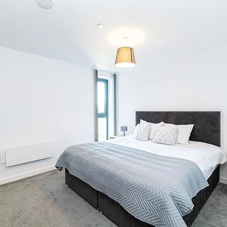 Insignia By Guestz Apartment Manchester